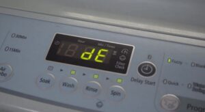 Máy giặt Samsung báo lỗi DE
